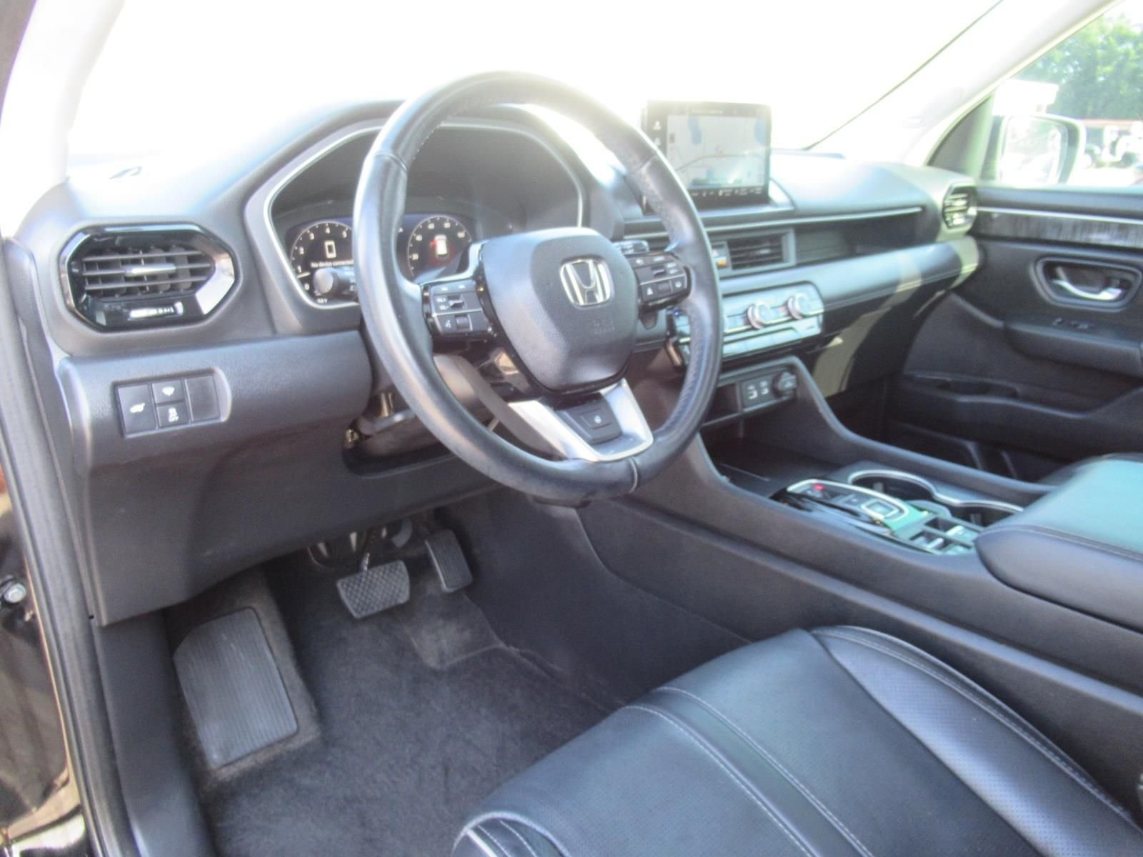 Used 2023 Black Honda Elite image 18