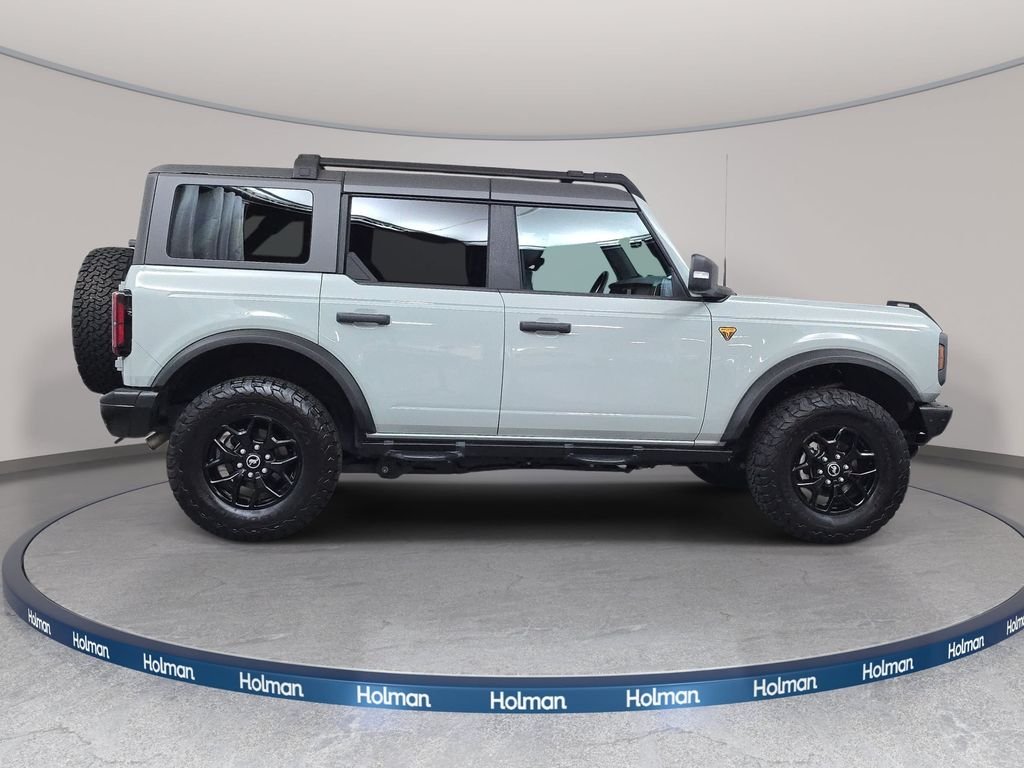 Used 2023 Cactus Gray Ford Badlands image 5