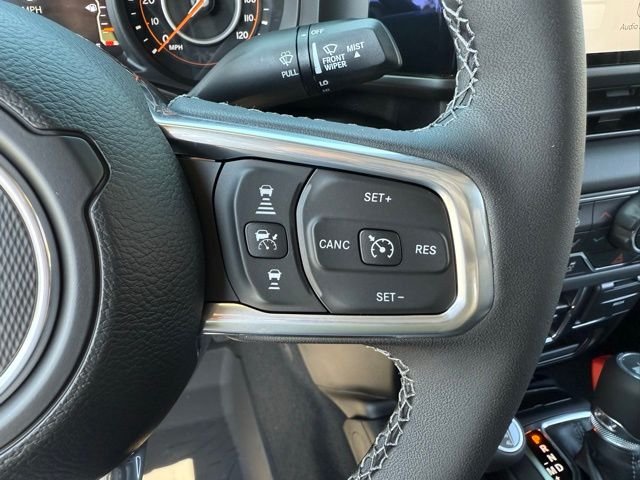 2025 Jeep Wrangler 4-Door Sahara - Photo 22