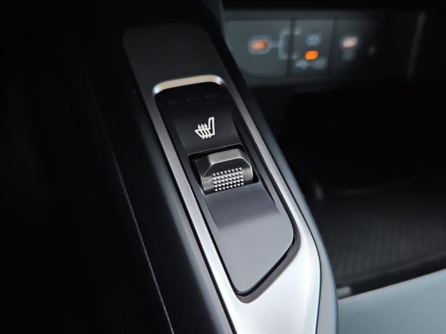 2025 Kia Sorento S - Photo 24