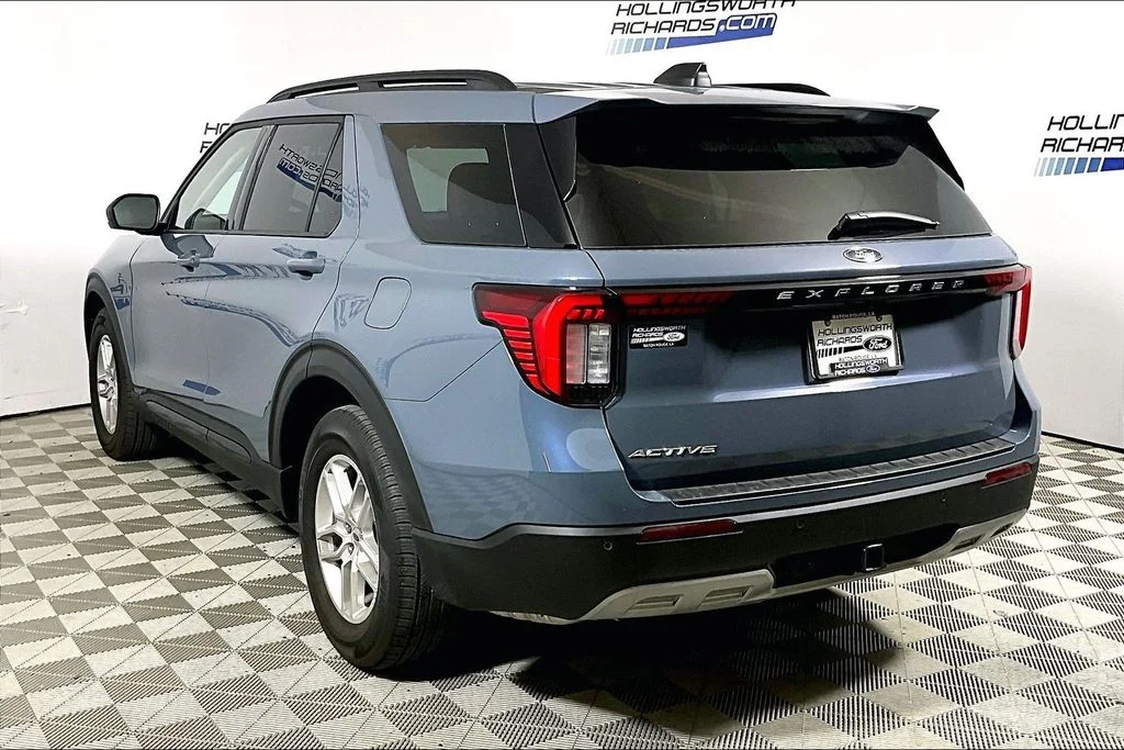 New 2026 Vapor Blue Metallic Ford Active image 3