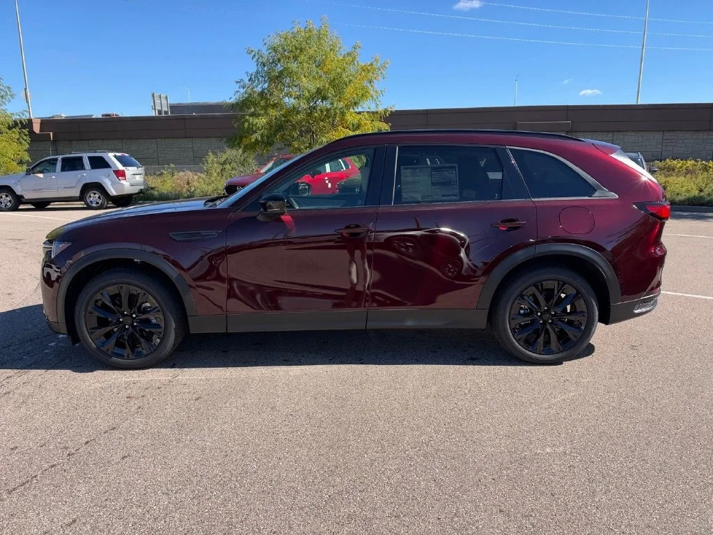 New 2026 Artisan Red Premium Mazda 3.3 Turbo Premium image 3