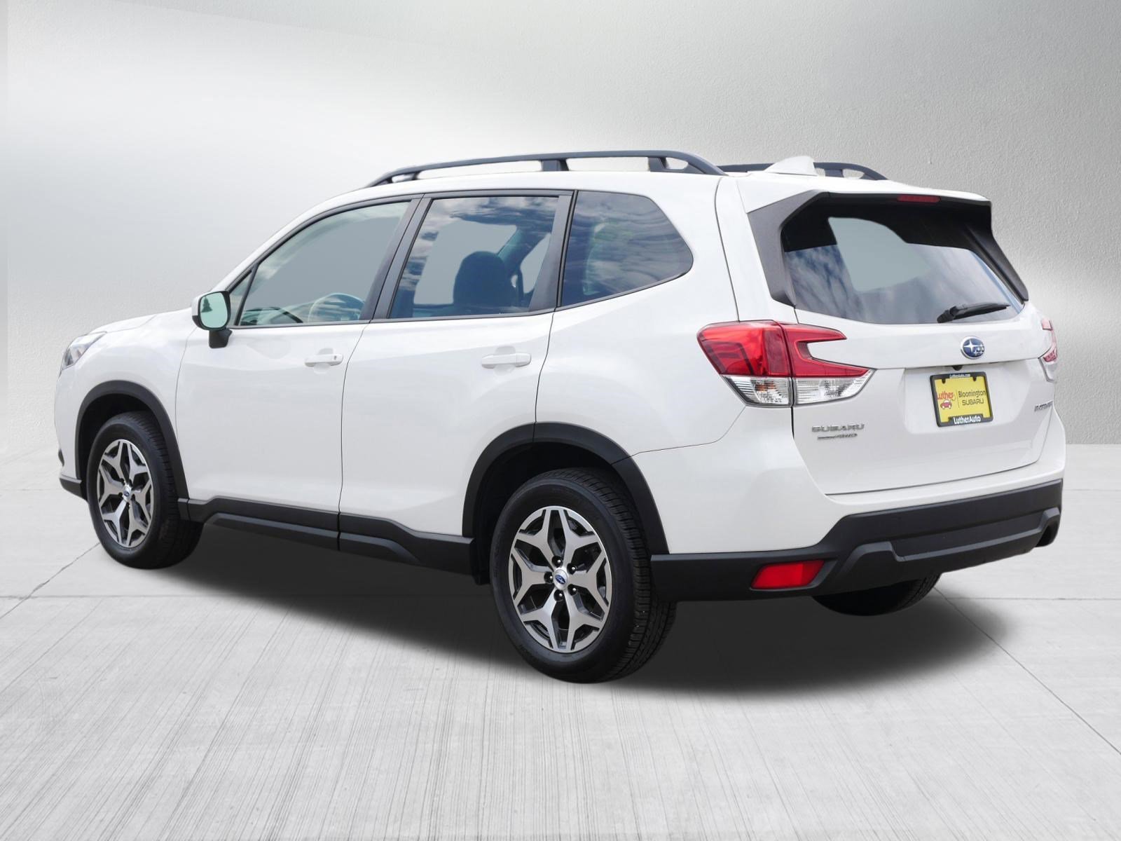 Used 2023 Crystal White Pearl Subaru Premium image 5
