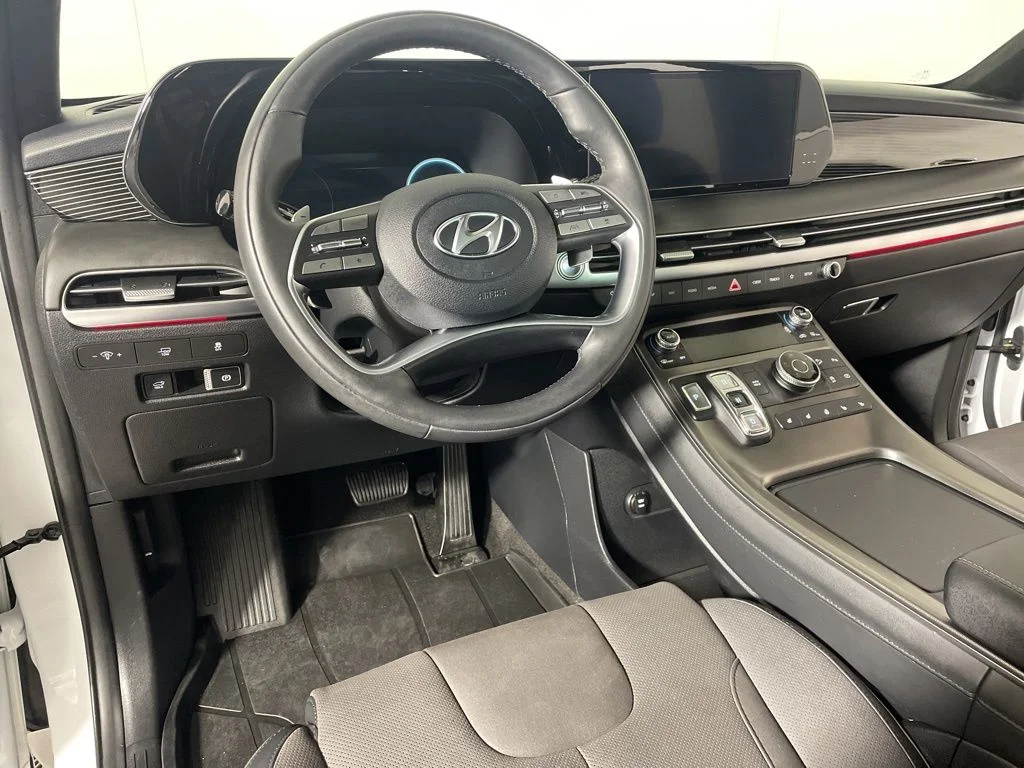 Used 2025 White Hyundai Calligraphy Night Edition image 8
