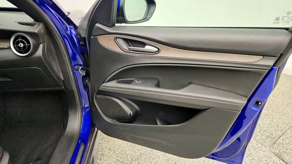 Used 2022 Anodized Blue Metallic Alfa Romeo Ti AWD image 27