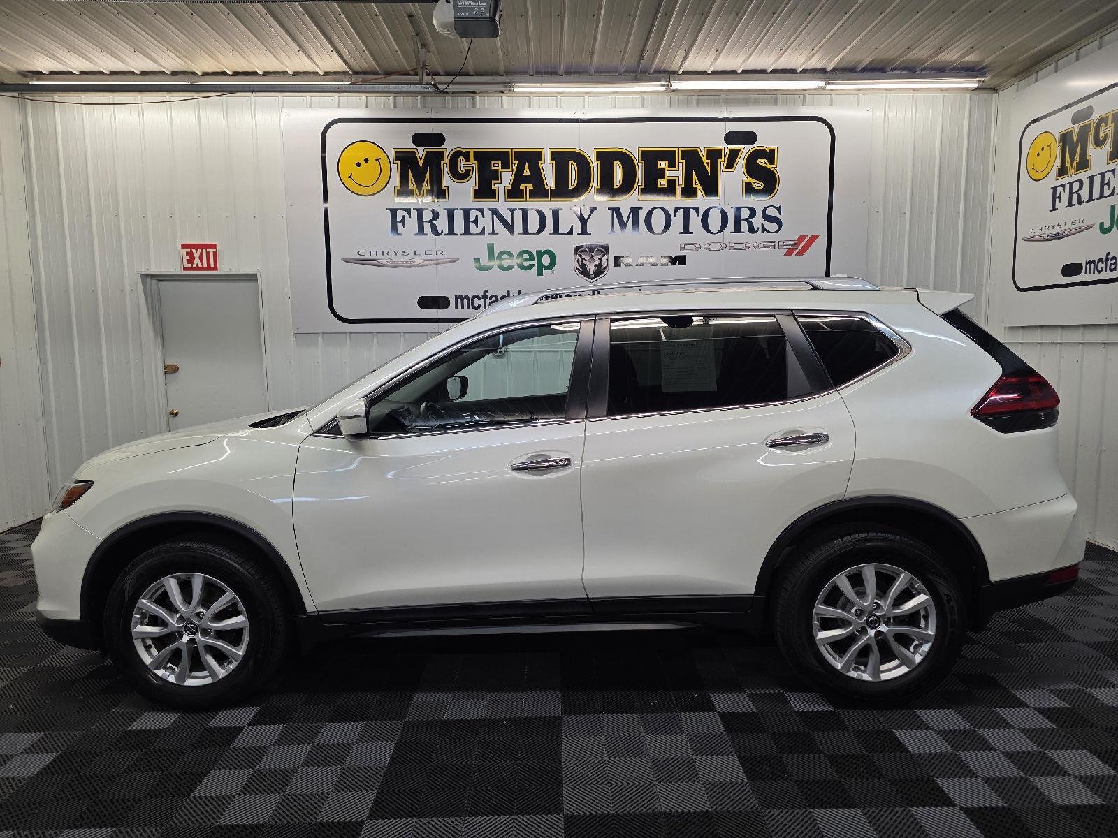 Used 2020 Pearl White Tricoat Nissan SV image 6