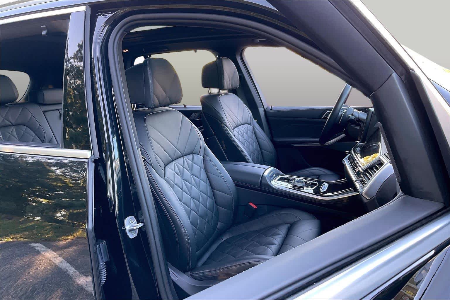Certified Used 2024 Black Sapphire Metallic BMW xDrive40i image 8