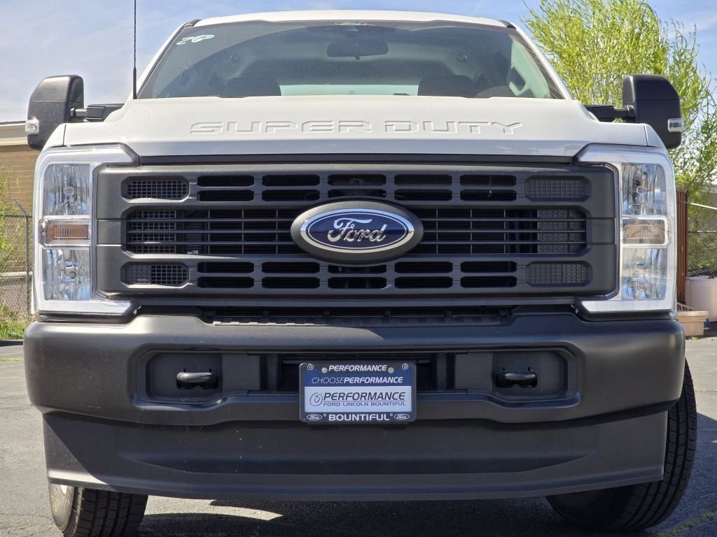 New 2026 Oxford White Ford XL image 3