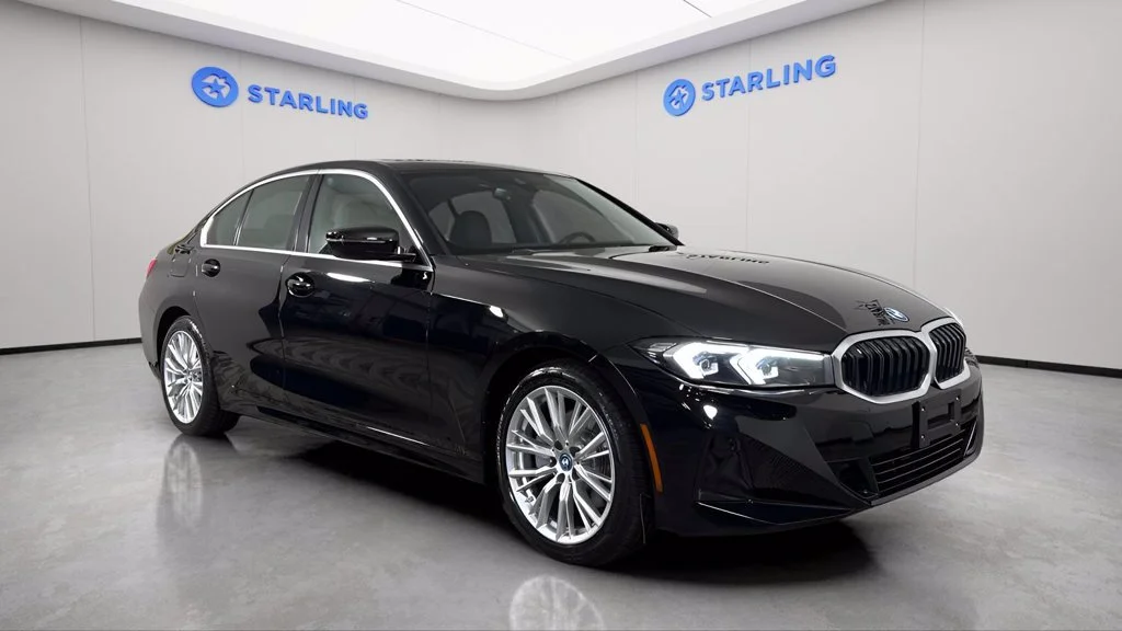 2024 BMW 3 Series 330e - Photo 10