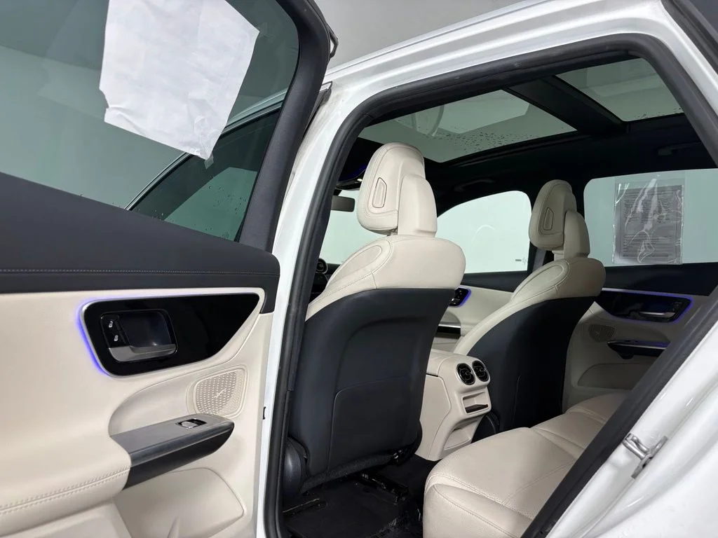 Certified Used 2025 White Mercedes-Benz GLC 300 image 20