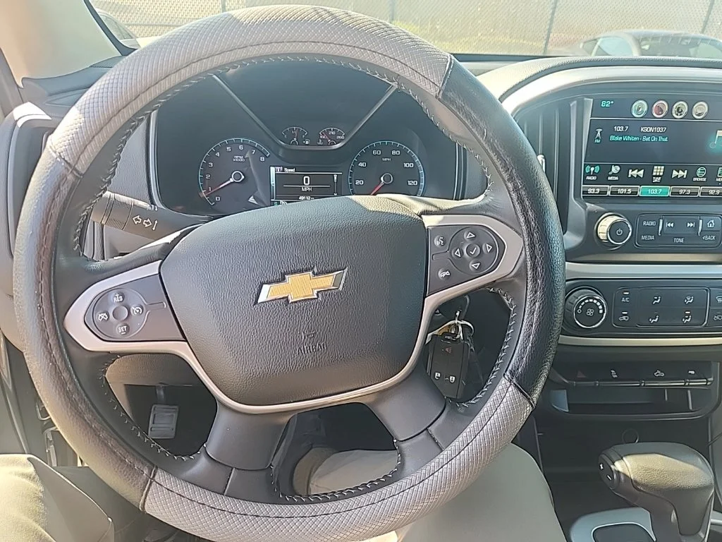 Used 2016 Silver Chevrolet LT image 21