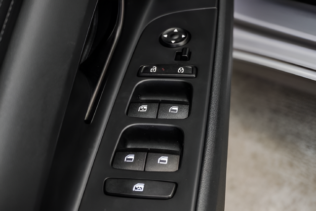 Certified Used 2025 Silver Hyundai SEL Sport image 34