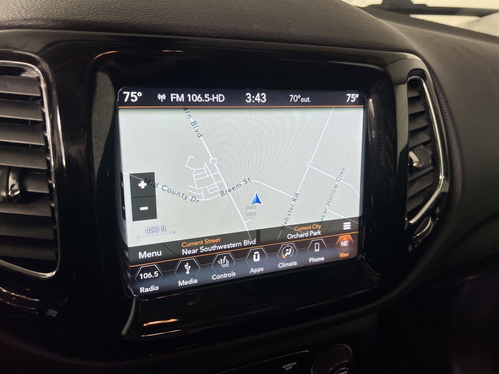 Used 2019 Pearl White Tri-Coat Jeep Limited image 18