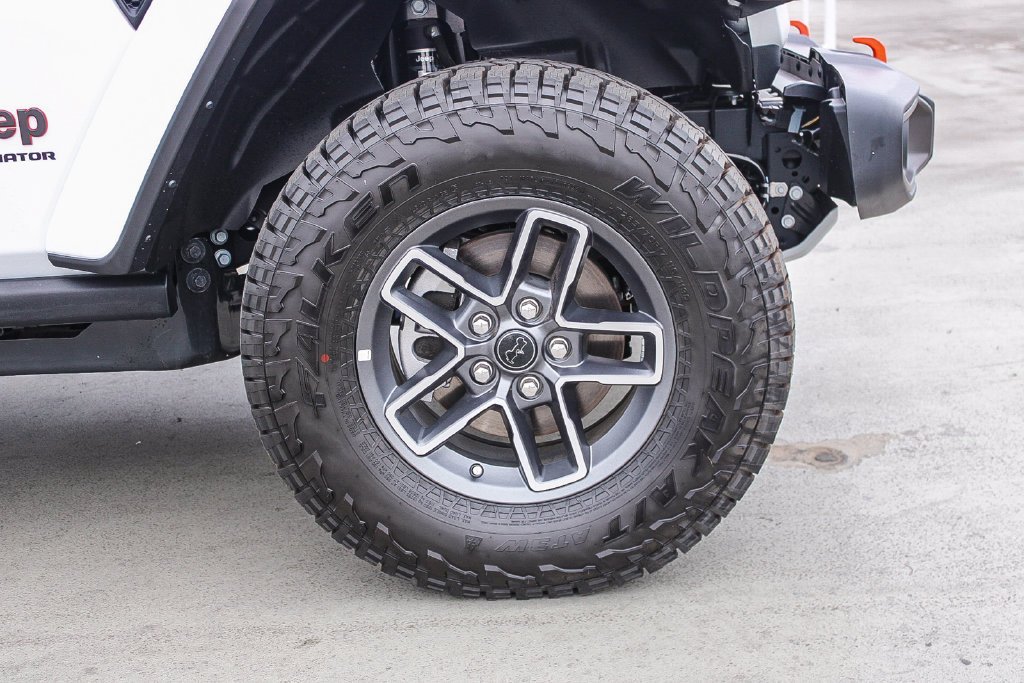New 2026 Bright White Clearcoat Jeep Mojave image 11