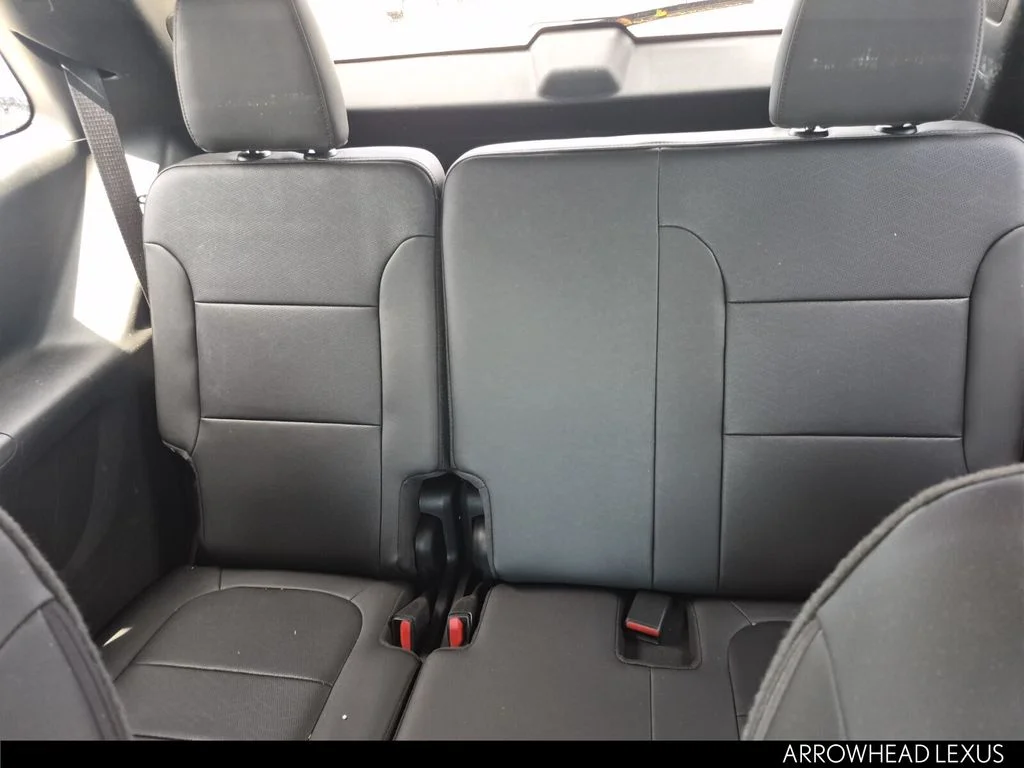 Used 2023 White Chevrolet High Country image 14