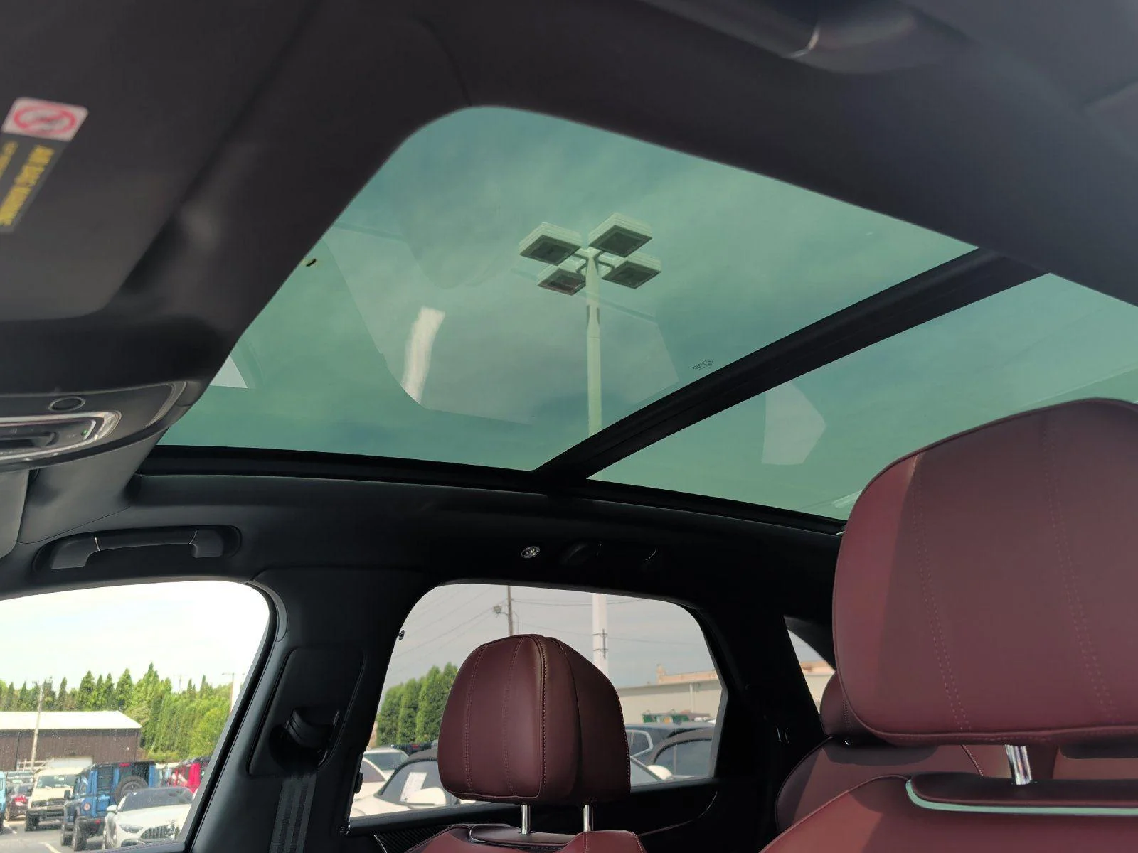 Used 2022  Bentley V8 image 37