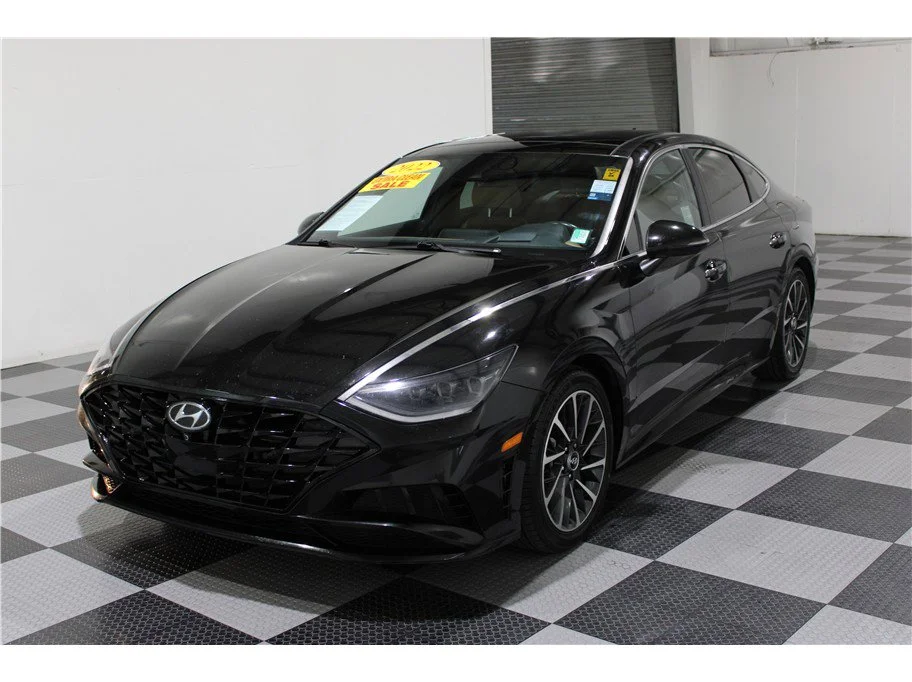2022 Hyundai Sonata Limited 1.6T's photo