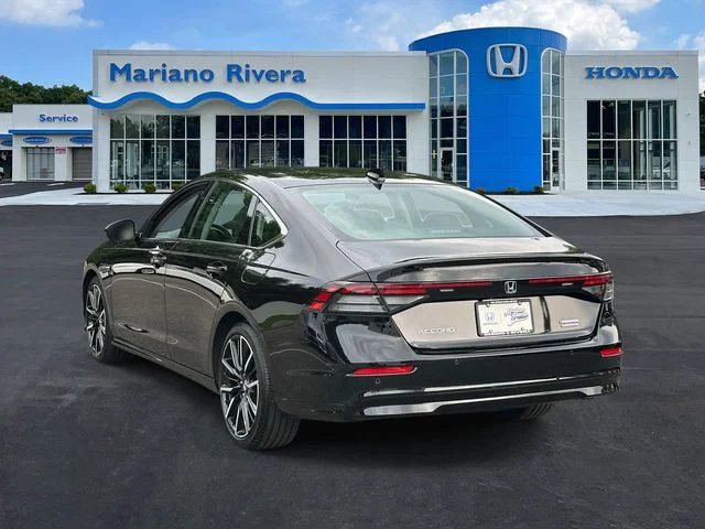 Certified Used 2023 Crystal Black Pearl Honda Touring image 6