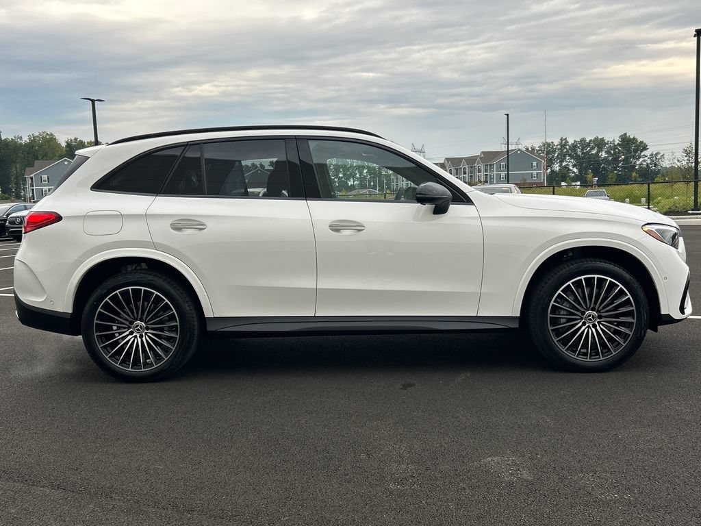 New 2027 Polar White Mercedes-Benz GLC 300 image 44