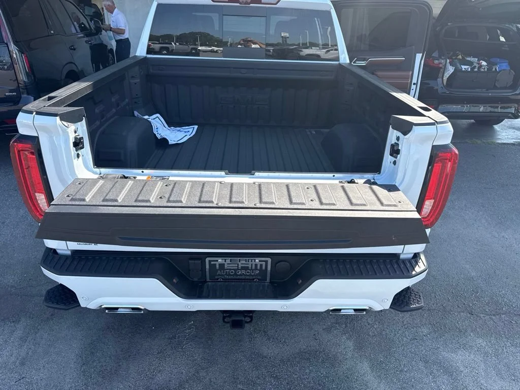 Used 2026 Glacier White Tricoat GMC Denali Ultimate image 42