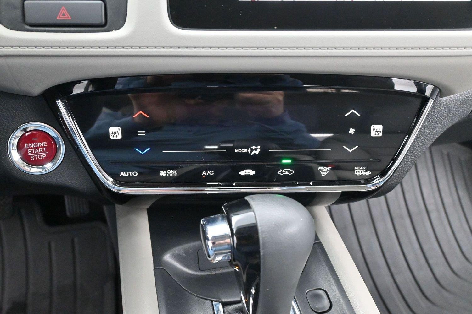 Used 2018 White Orchid Pearl Honda EX-L Navi image 23