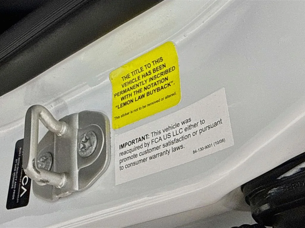 Used 2023 White Jeep Summit image 34