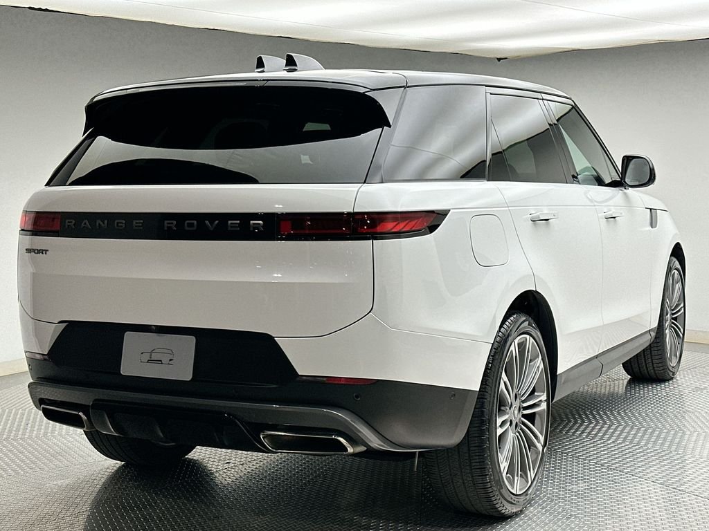 Used 2024 Fuji White Land Rover SE image 13