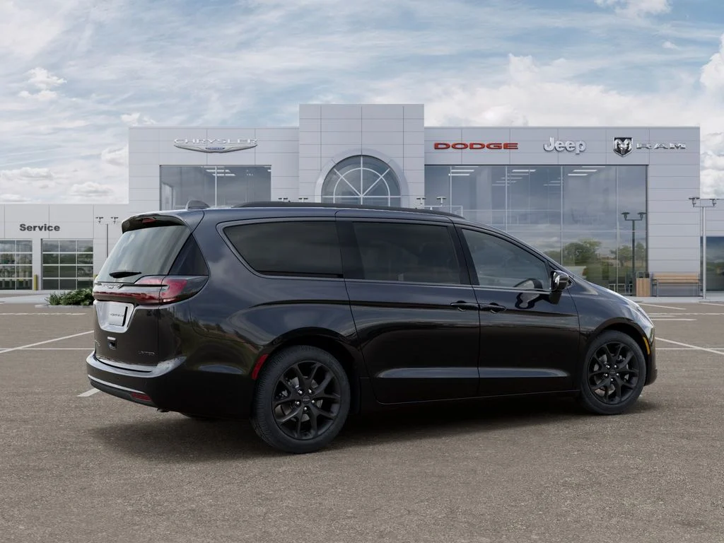 New 2027 Diamond Black Crystal Pearl-Coat Exterior Paint Chrysler Limited image 4