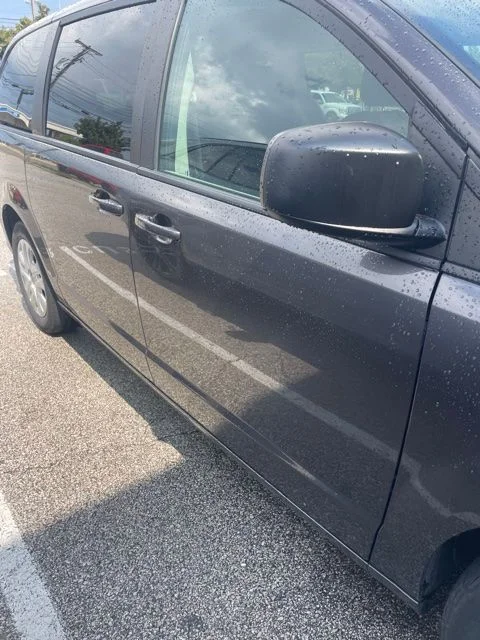 Used 2018 Gray Dodge SE image 7