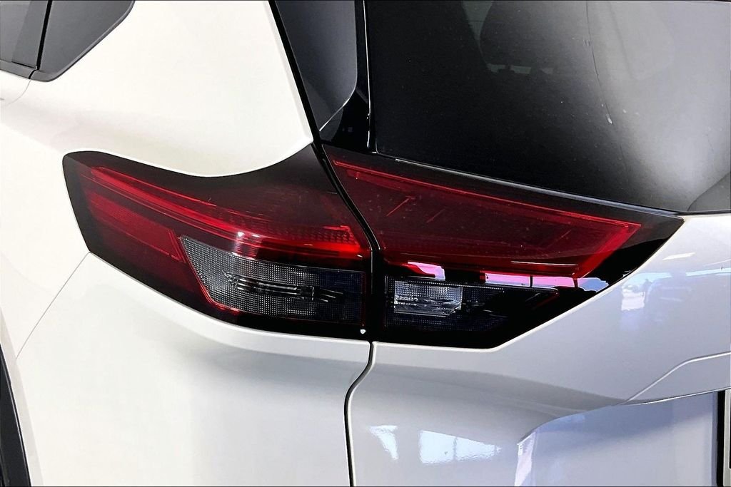 Certified Used 2021 White Nissan SV image 21