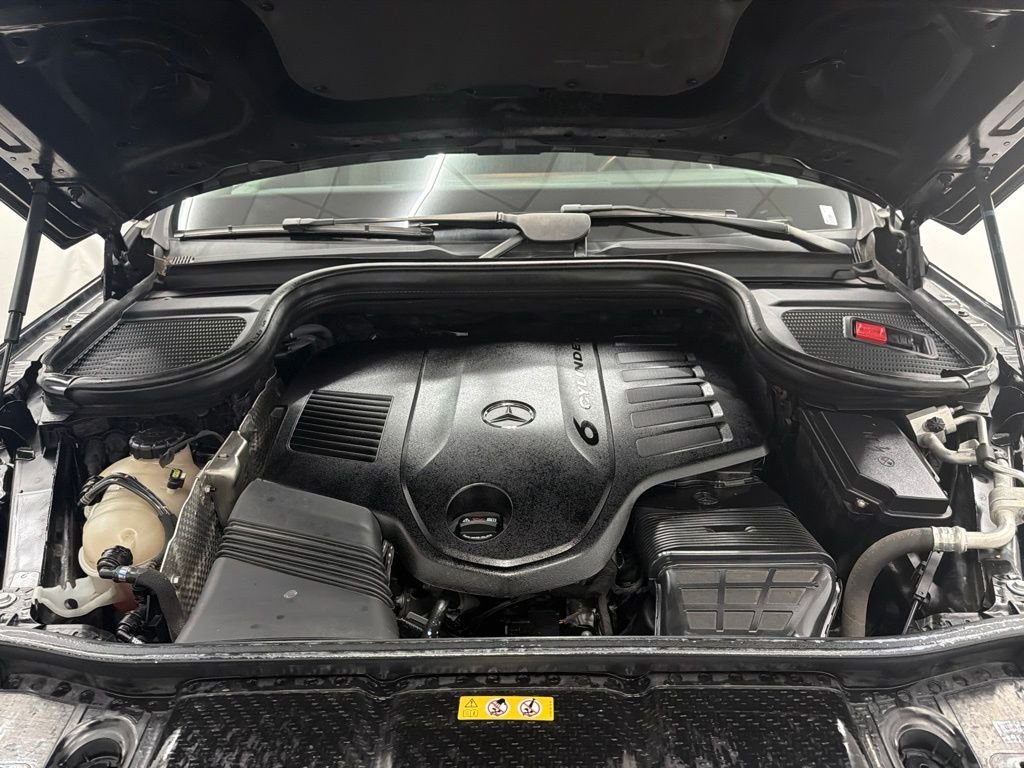 Certified Used 2022 Black Mercedes-Benz GLE 450 image 31