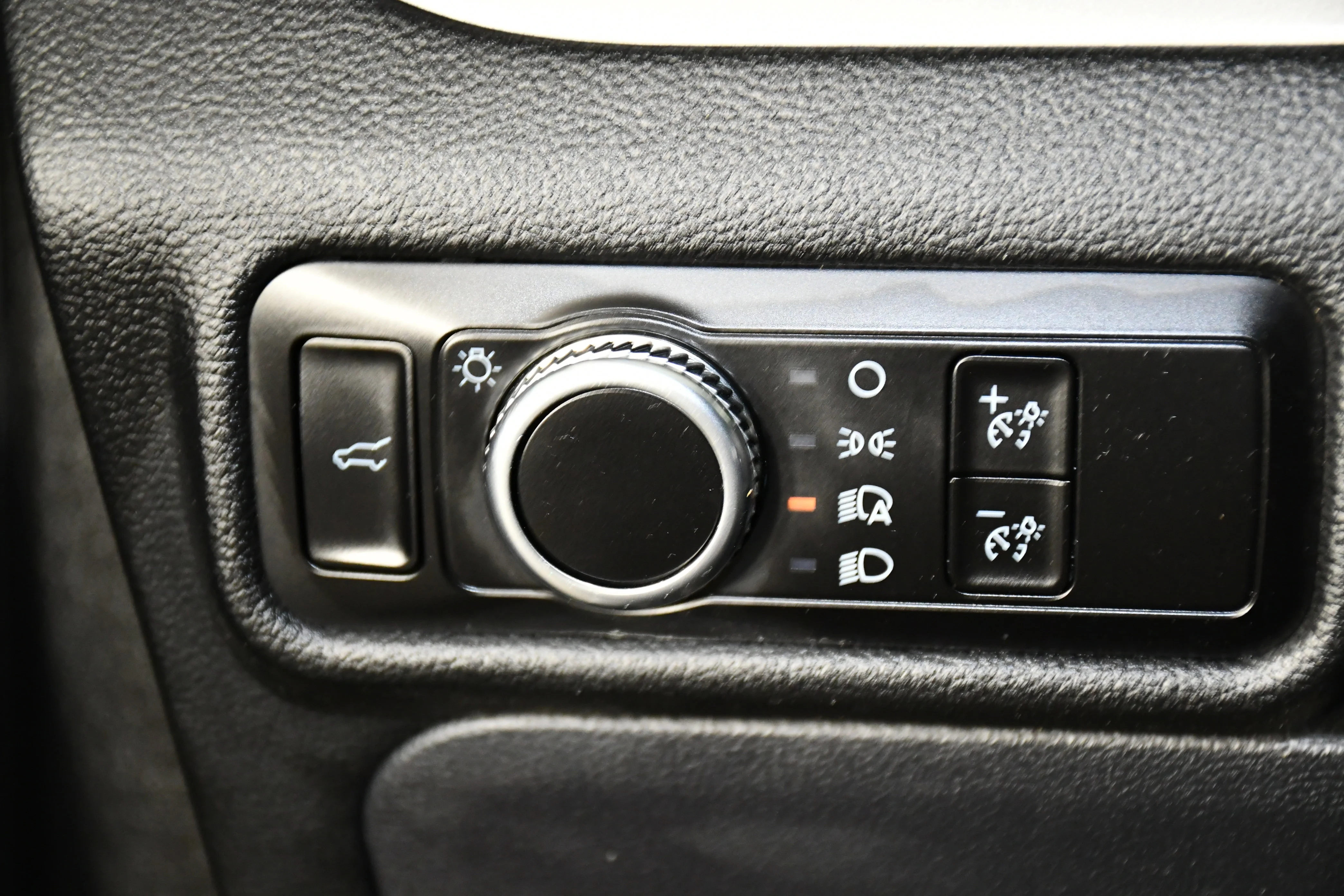 Used 2023 Silver Metallic Ford XLT image 34