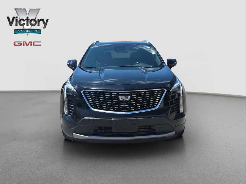 Used 2022 Cadillac XT4 Premium Luxury with VIN 1GYFZDR48NF100214 for sale in Kansas City