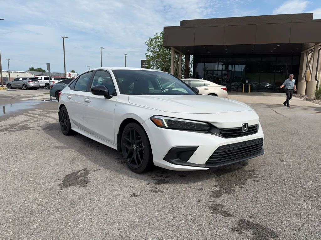 Used 2022 Platinum White Pearl Honda Sport image 1