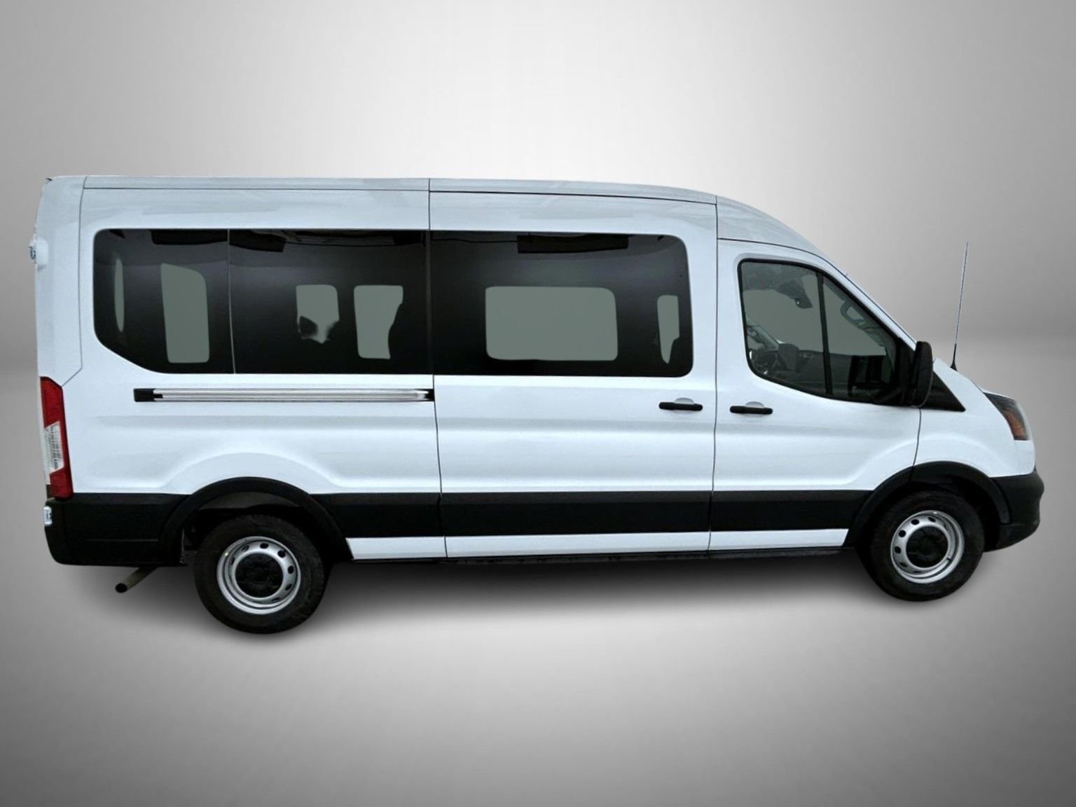 New 2026 Oxford White Ford XL image 4