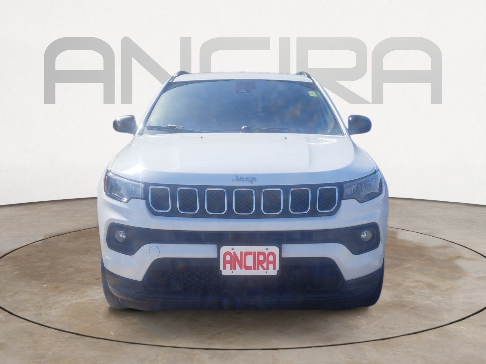 Used 2024 Bright White Clearcoat Jeep Latitude image 4