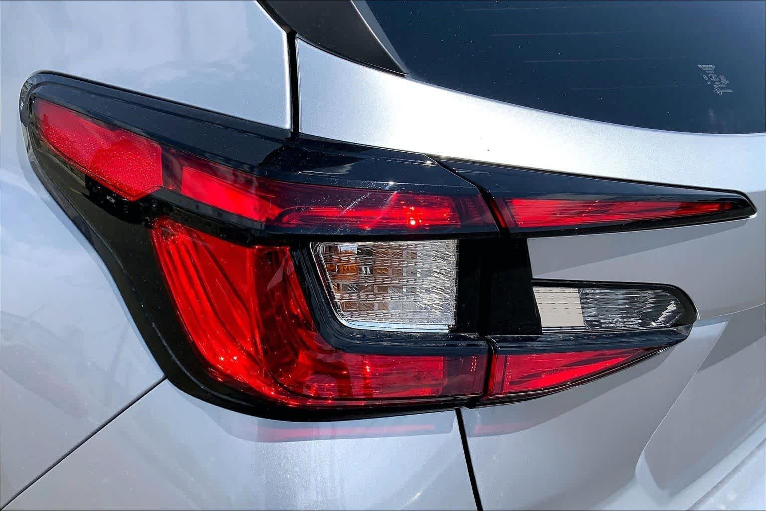 Certified Used 2025 Ice Silver Metallic Subaru Premium image 26