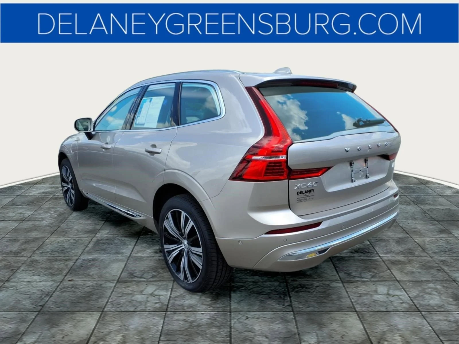 Used 2023 Bright Dusk Metallic Volvo T8 Plus Bright Theme image 5