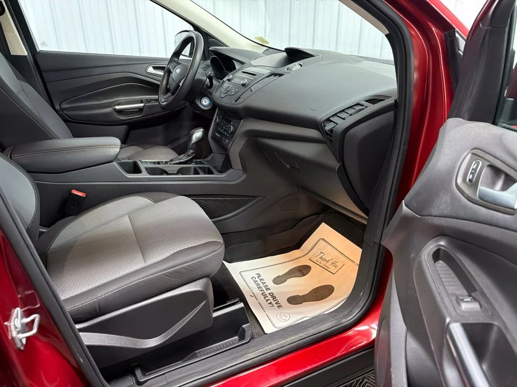 Used 2018 Red Ford SE image 16
