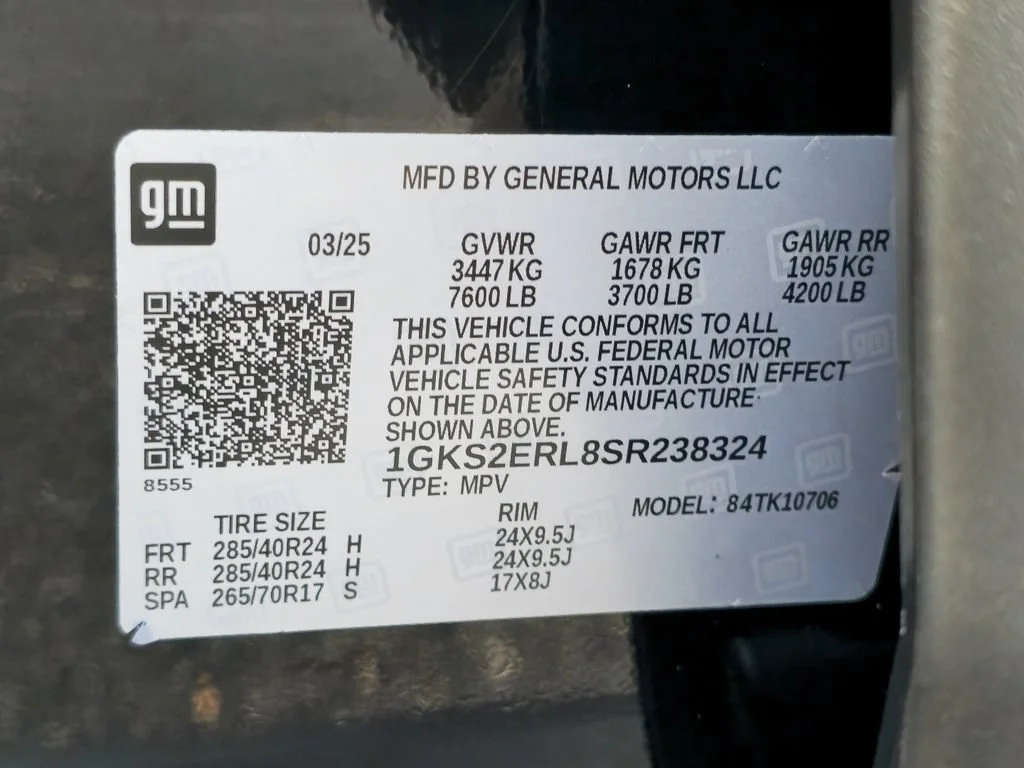 2025 GMC Yukon Denali Ultimate - Photo 34