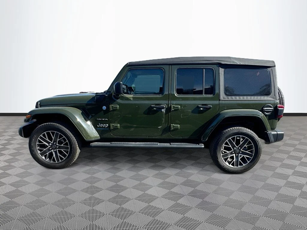 Used 2023 Green Jeep Sahara 4xe image 9