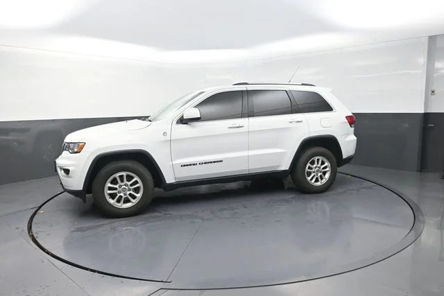 Used 2019 White Jeep Laredo E image 44