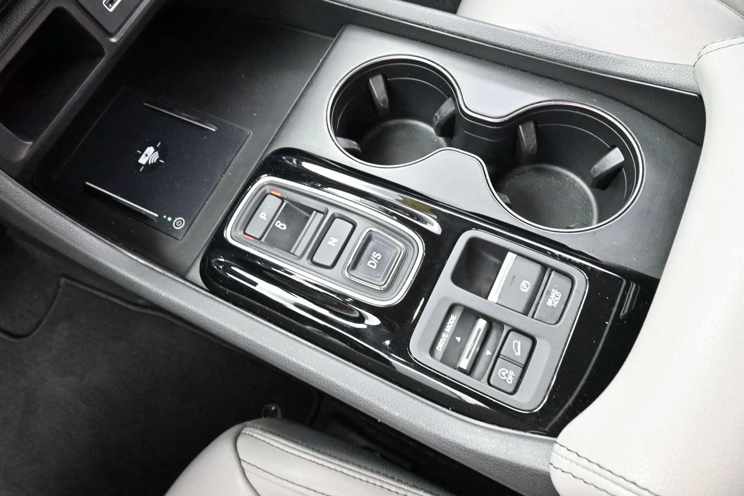 Used 2024 Lunar Silver Metallic Honda EX-L image 27