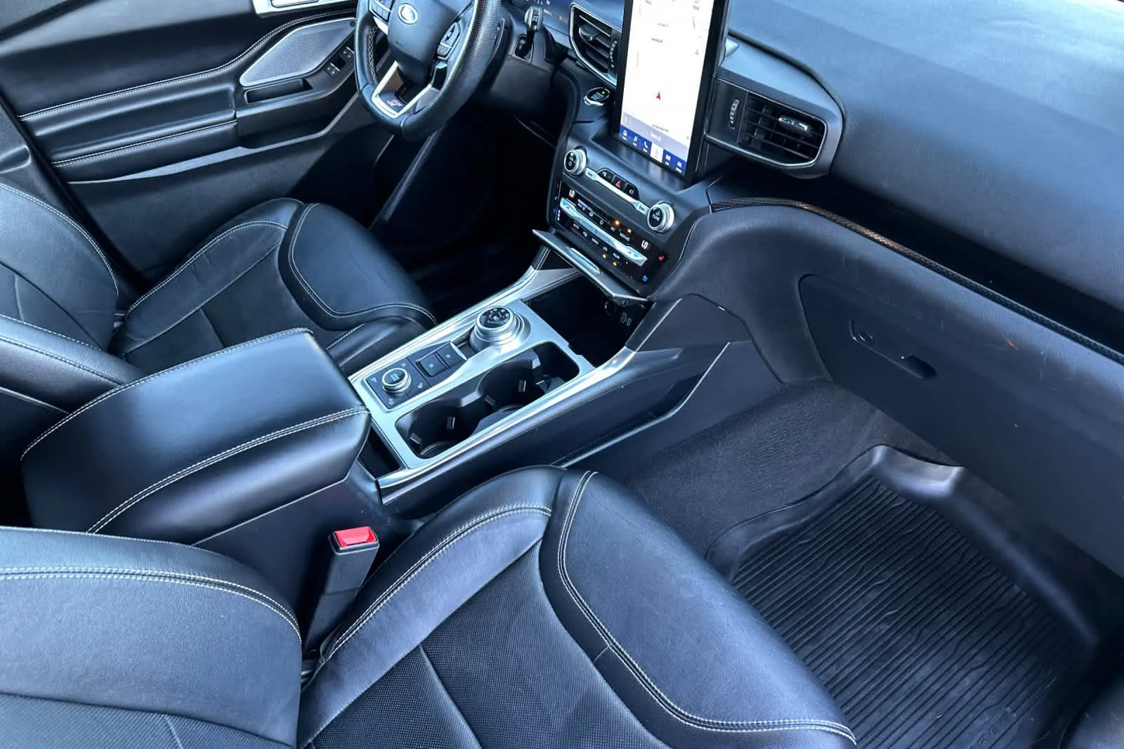 Used 2020 Magnetic Metallic Ford ST image 17