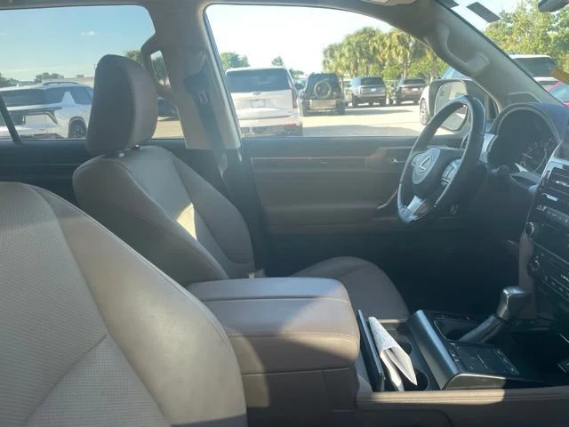 Certified Used 2023 White Pearl Lexus GX 460 Premium image 8