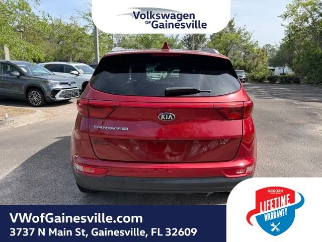 Used 2018 Hyper Red Kia LX image 5