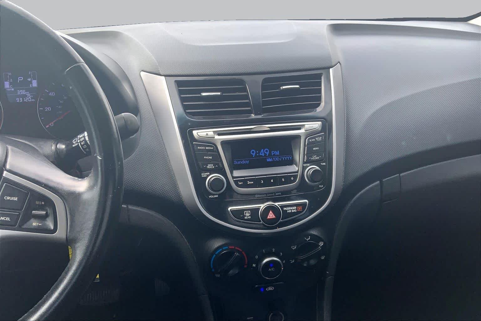 Used 2015 Ultra Black Pearl Hyundai Sport image 7