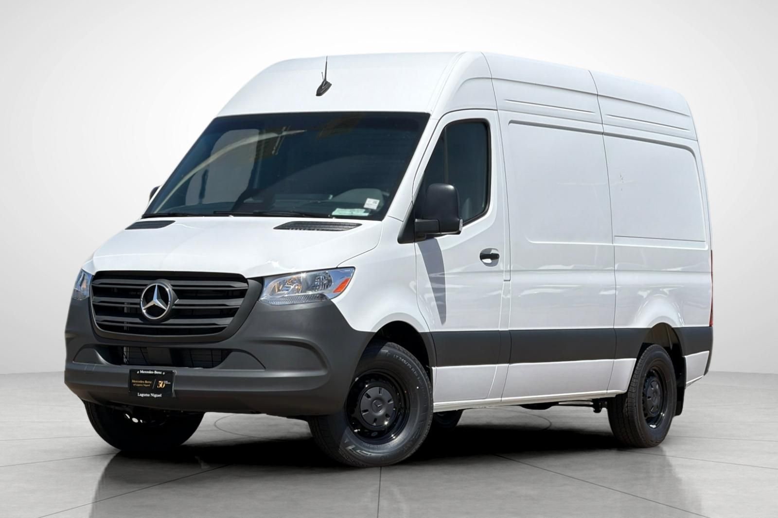 New 2026 Arctic White Mercedes-Benz Cargo 144 WB image 1