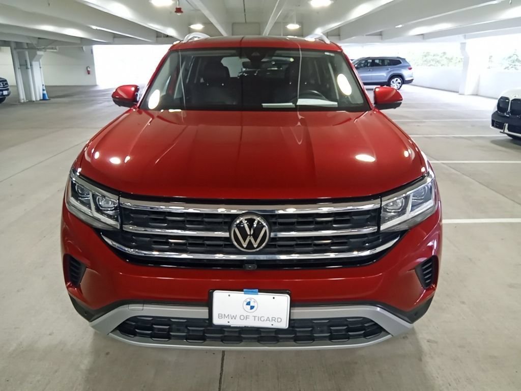 Used 2021  Volkswagen SEL Premium image 2