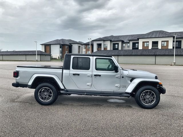 Used 2022 Silver Zynith Clearcoat Jeep Overland image 13
